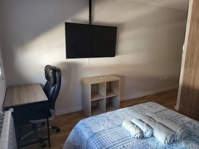 SoberbioSAparthoteles 101. Rooms en apartamento compartido