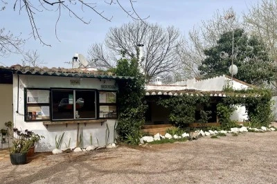 El Madroñal, Camping y Alojamientos