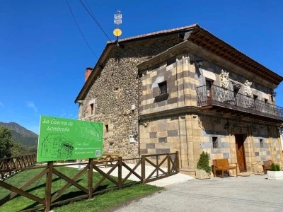 La Casona de Lombraña
